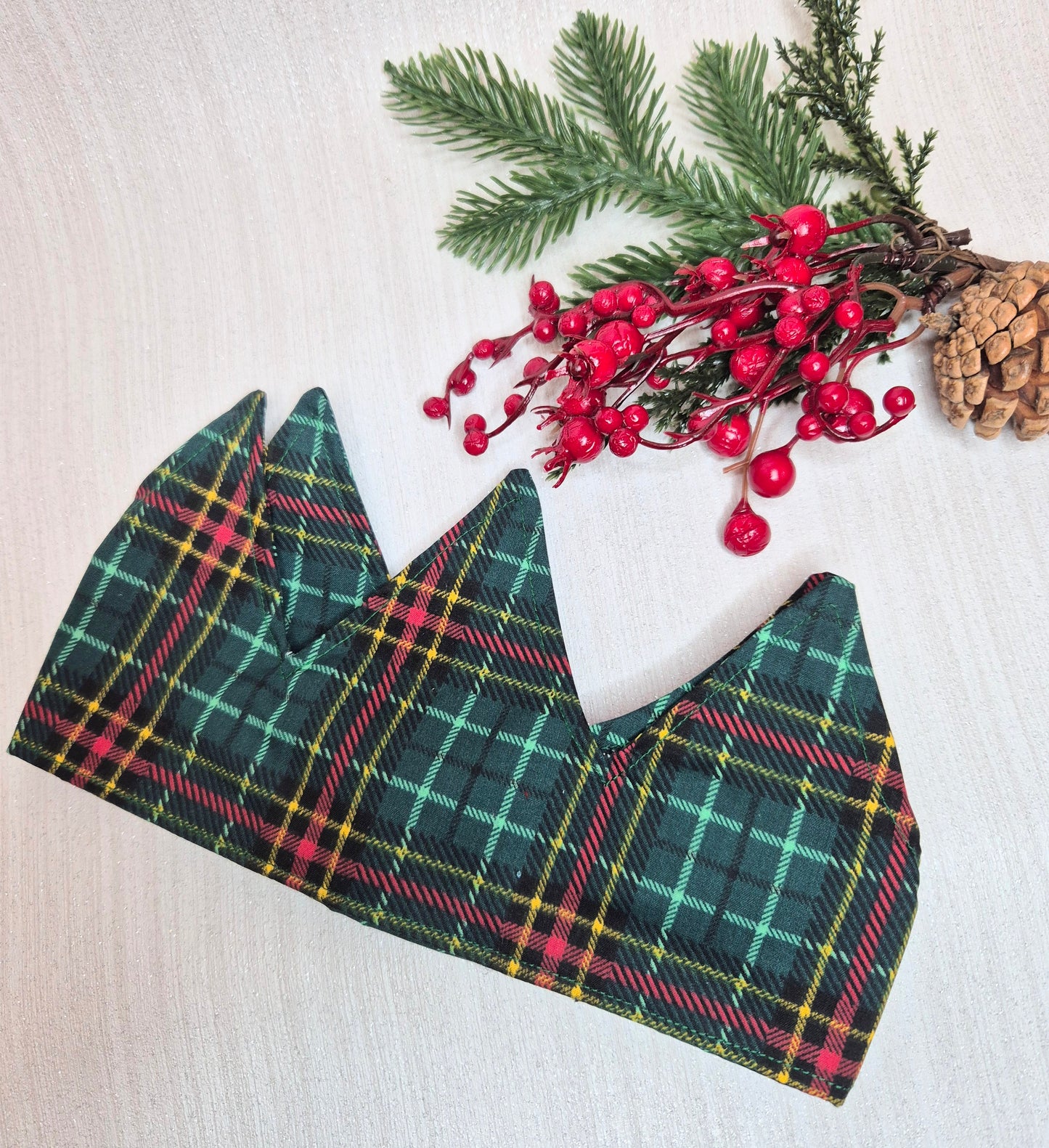 Green tartan Christmas crown