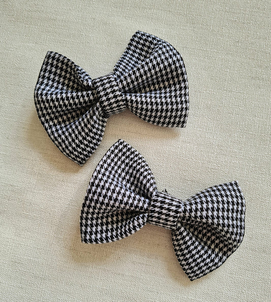 Dogtooth fabric bows