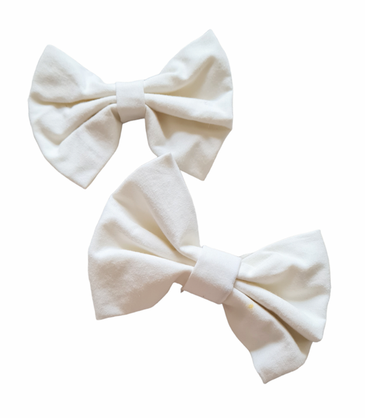 White cotton bows